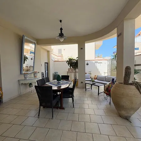 Joseph Apartment *