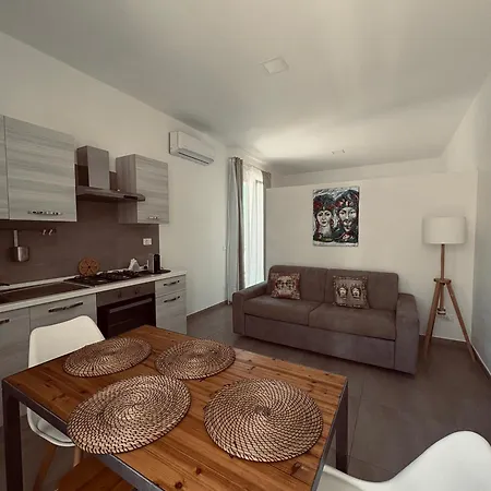 Joseph Apartment *