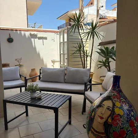 Joseph Apartment *
